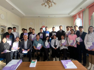 Специалисты Отделения СФР по Республике Алтай обучили пенсионной грамотности более 400 школьников и студентов